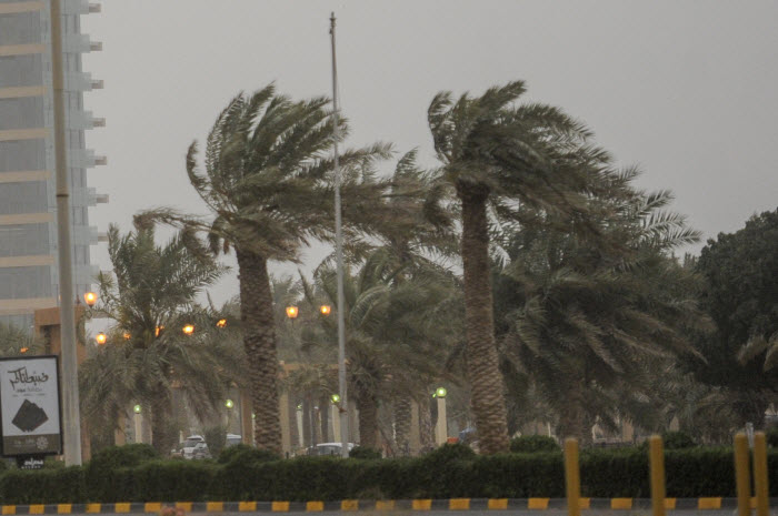 الكويت شهدت أمطاراً رعدية متفرقة وطقس غير مستقر
